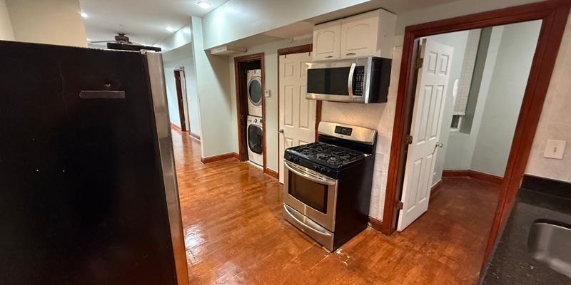 Chicago Apartment: 1224 N Cleaver St