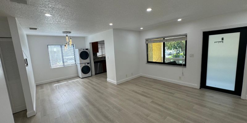 Coral Springs House: 11660 NW 45th St
