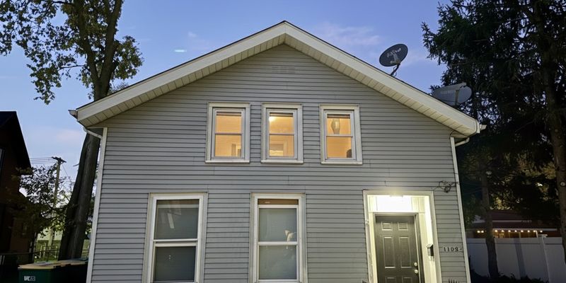 Mishawaka House: 118 W Grove St apt 2