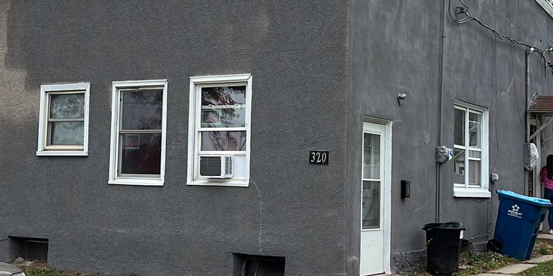 Spring Valley House: 320 W St Paul St