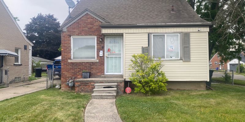Detroit House: 7600 Pierson St