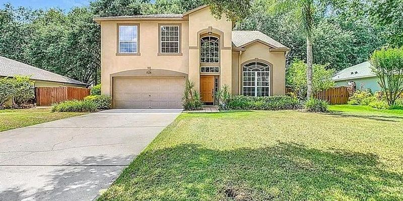 Lutz House: 1531 McCrea Dr