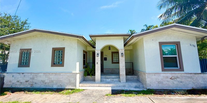 Miami House: 1272 NE 145th St