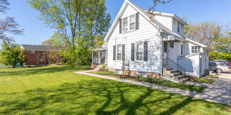 Ferndale Apartment: 2280 Annabelle St