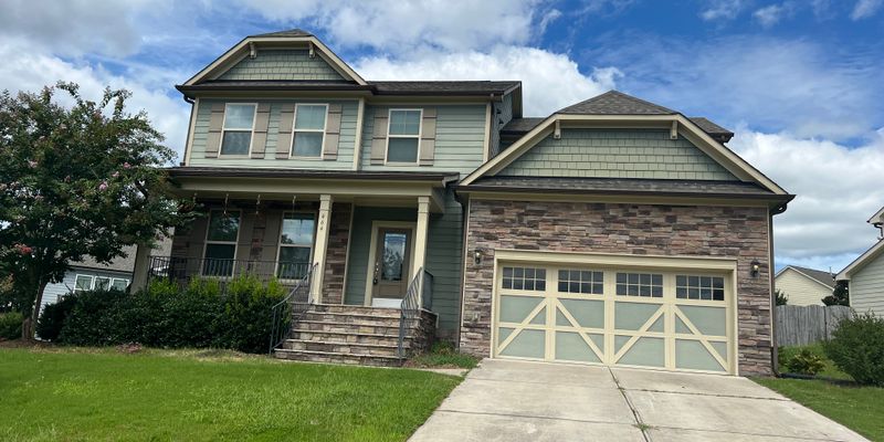 Rolesville House: 464 Granite Creek Dr