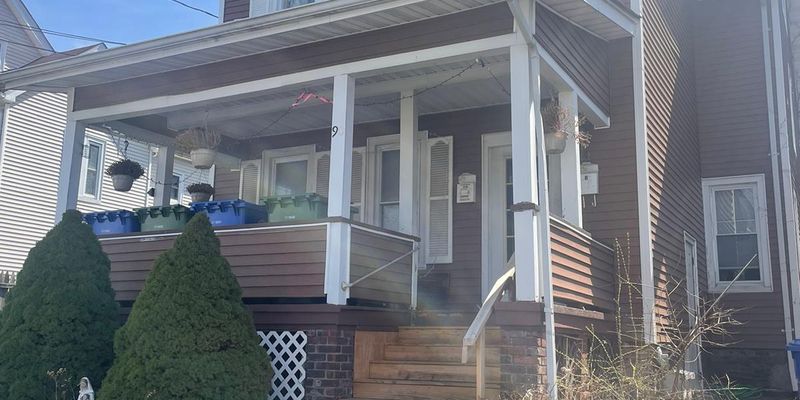 Middletown Apartment: 90 Montgomery St