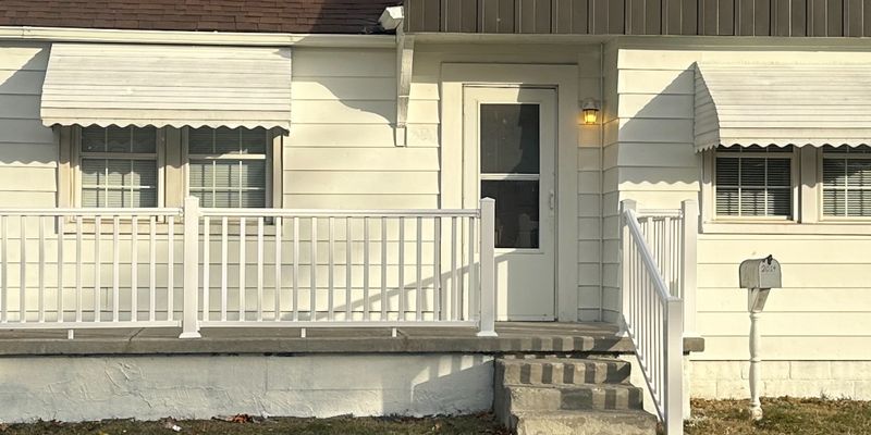 Columbus House: 2014 Studer Ave