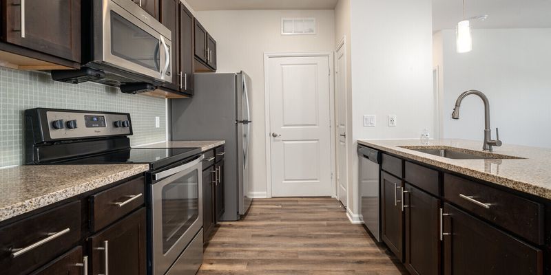 Richmond Apartment: 23000 Bellaire Blvd