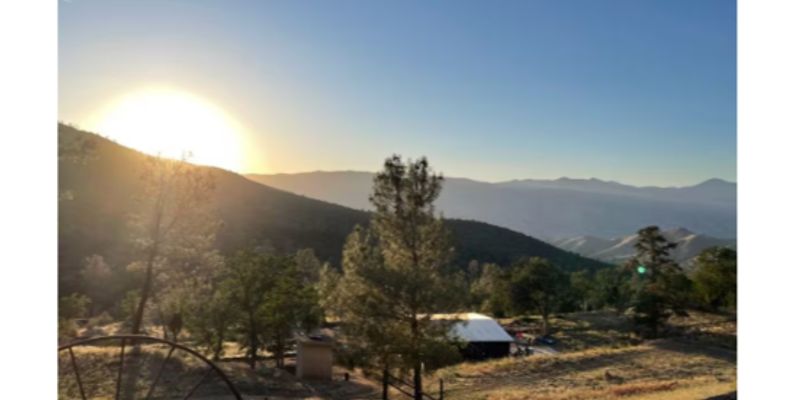 Bodfish House: 1200 S Alpine Way
