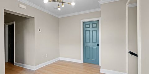 Living Room (3).jpg