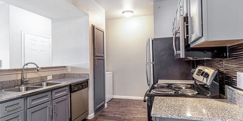 Pearland Apartment: 1710 Old Alvin Rd