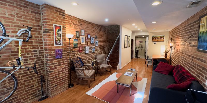 Baltimore House: 450 Federal St