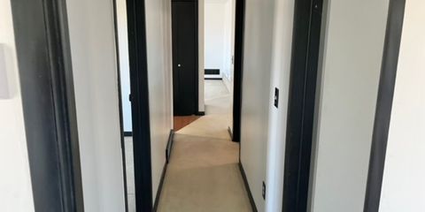 Hallway 1.jpg
