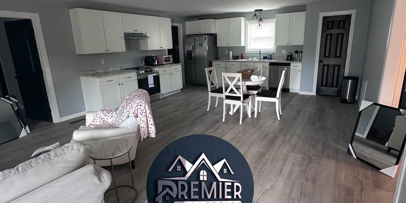 Fyffe Apartment: 123 Brooks St