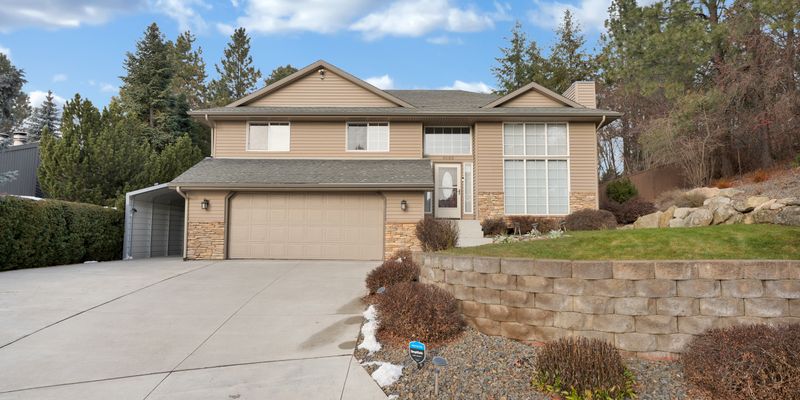Spokane House: 8603 E Columbia Park Dr
