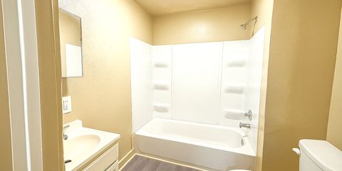 20251002_1041_Bright Bathroom Interior_remix_01k6k04dgwe9qtfvv5ext3s0vp.png