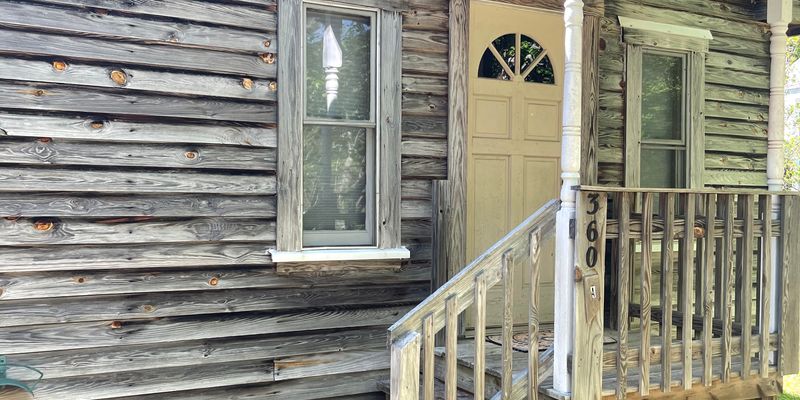 Pittsboro House: 360 NC-902