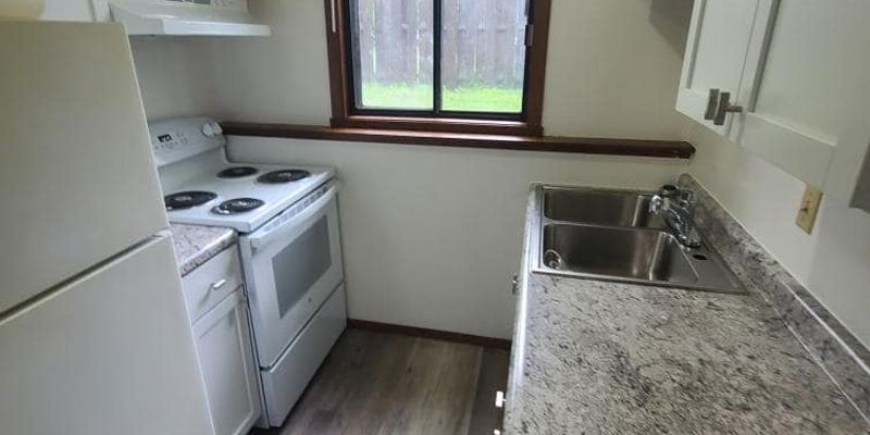 Fargo Apartment: 1105 7th Ave N