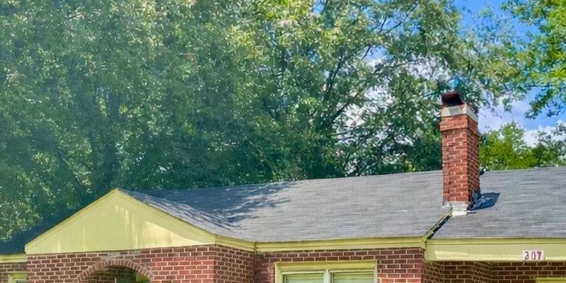 Selma House: 207 Cedar Dr