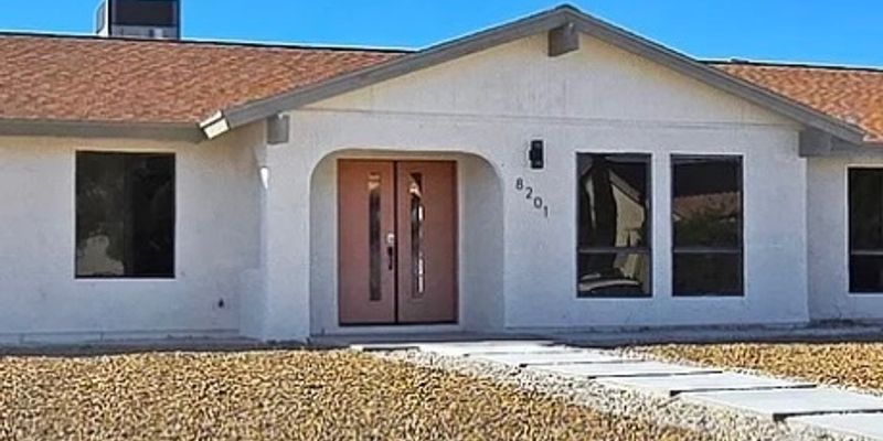 Las Vegas House: 8201 W Hammer Ln