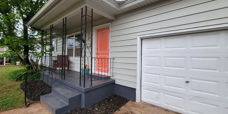 MWC House: 1108 Hickory Drive