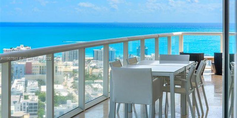 Miami Beach Condo: 450 Alton Rd