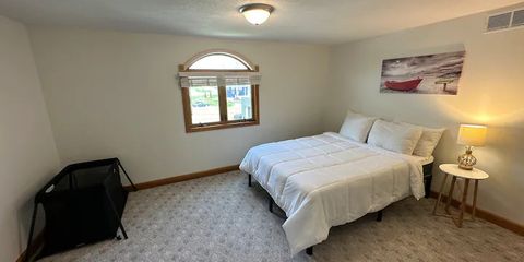 Big Barbee_Bedroom 2.jpg