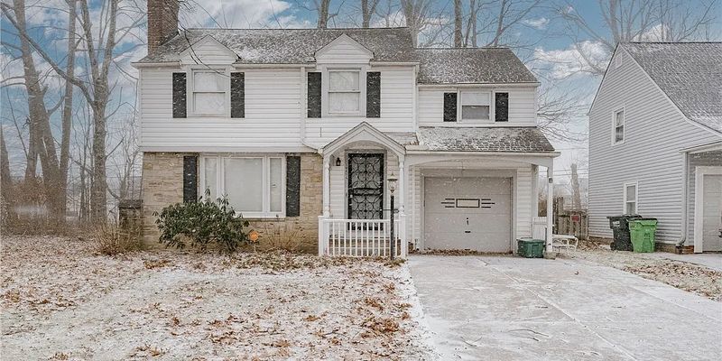 Warrensville Heights House: 19814 Wickfield Ave