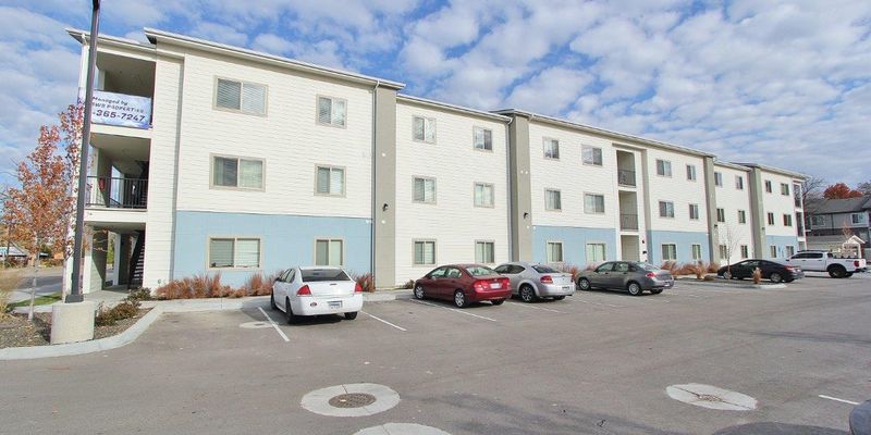 Boise Apartment: 1714 N Cole Rd