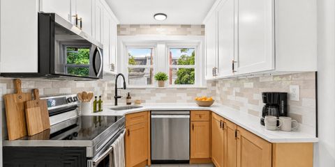 07_kitchen_angle2.jpg