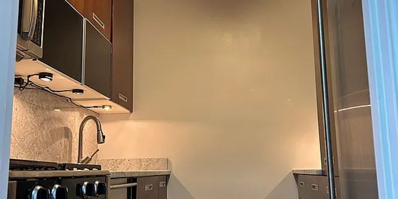 New York House: 382 Central Prk W