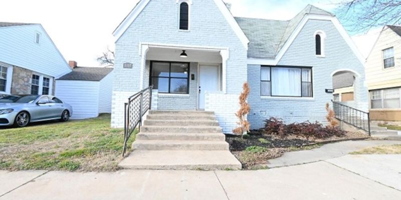 Oklahoma City House: 1117 N Youngs Blvd