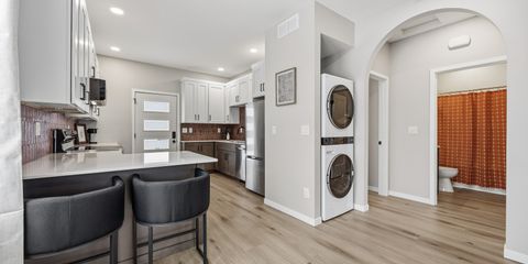 918_7th_St_SE (36 of 62).jpg