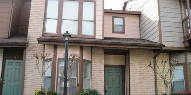 Houston House: 12400 Brookglade  Cir,