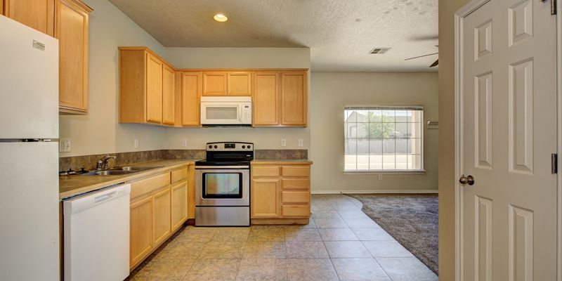 Nampa Townhome: 727 Stampede Dr