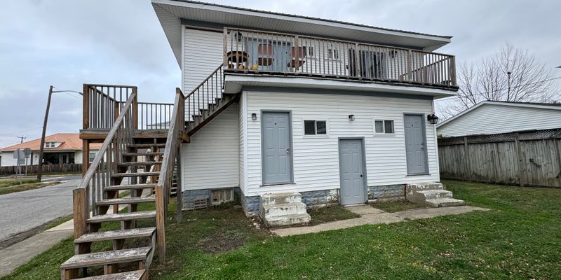 Kokomo Apartment: 723 W Jefferson St