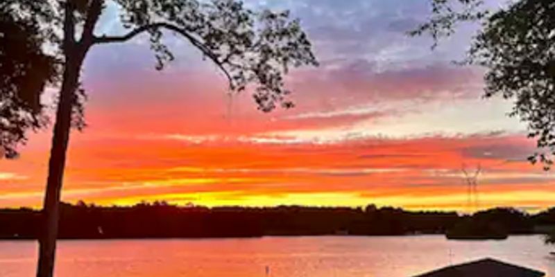 Bumpass House: 359 Robbie Rd