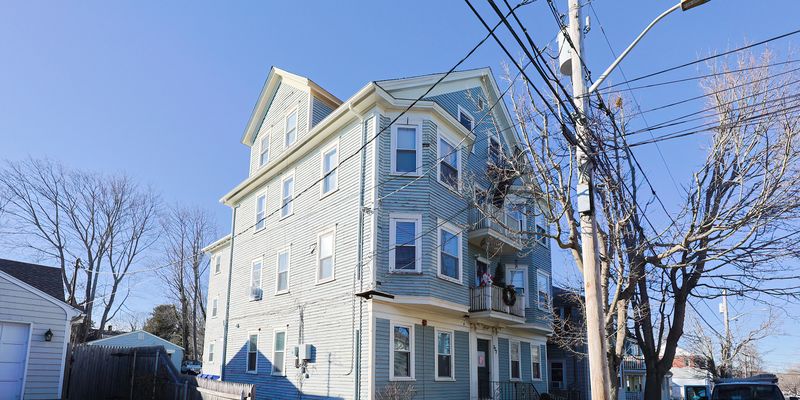 Bristol Apartment: 327 High Street