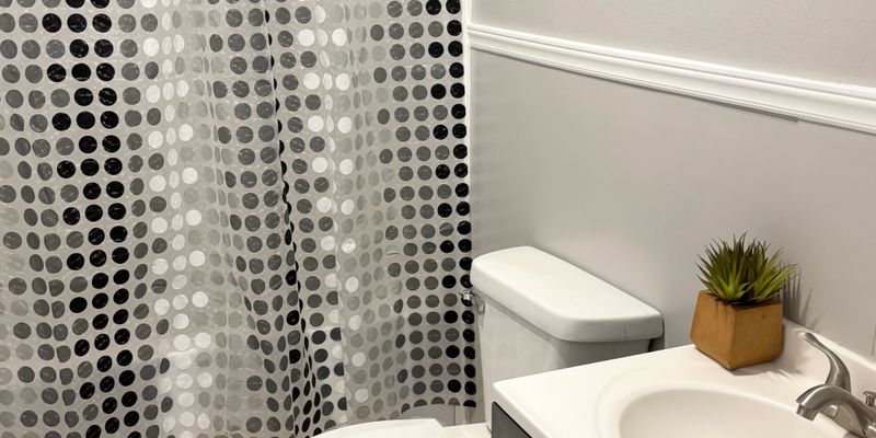 Muncie Multiplex: 224 -226 N Birchwood Dr