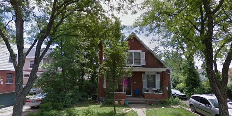 Cincinnati House: 3525 Zinsle Avenue