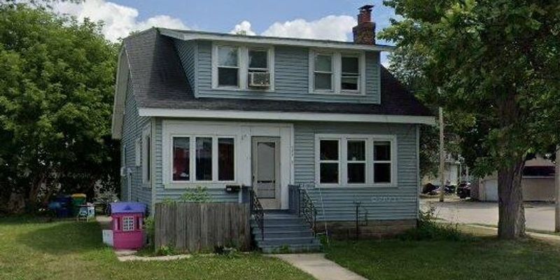 Green Bay House: 531 S Oakland Ave