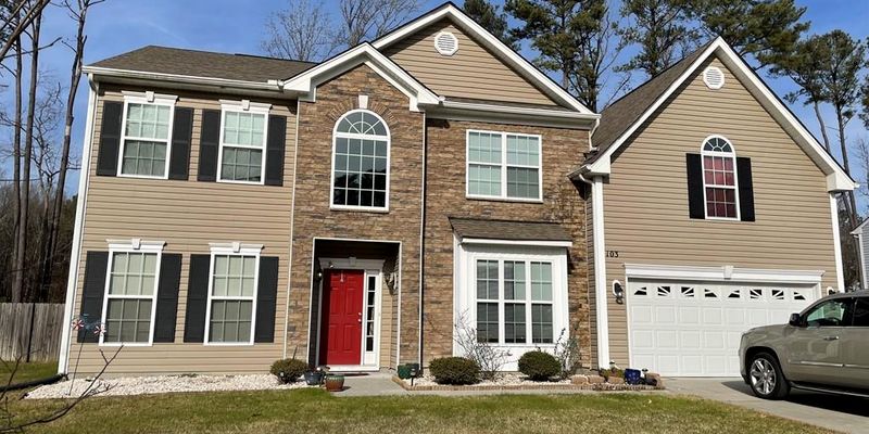 Yorktown House: 103 Dartmouth Dr