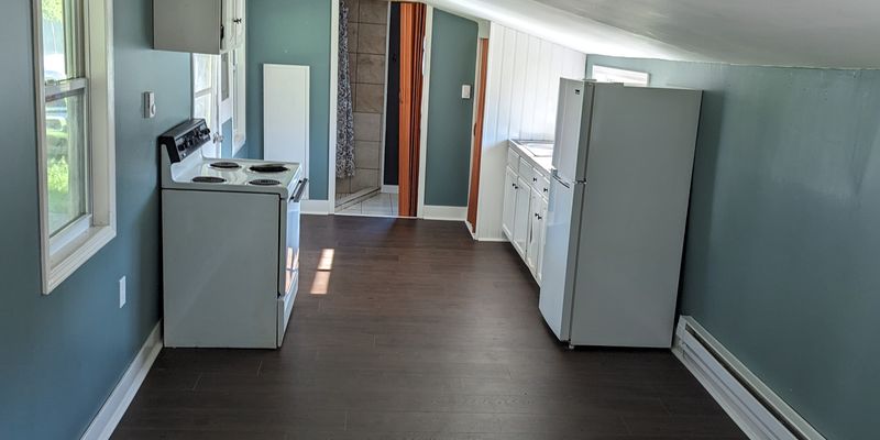 Ashland House: 1033 Myers Ave