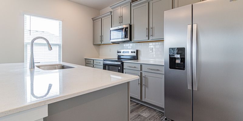Spring Hill House: 20193 Cornice St
