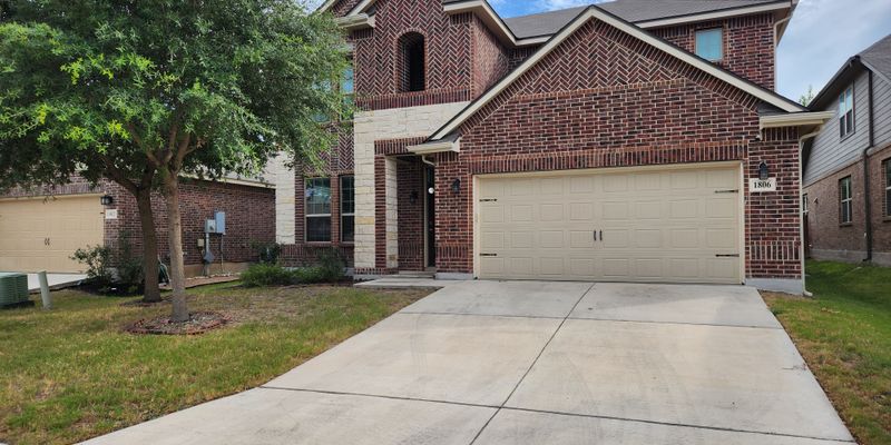 San Antonio House: 1806 Ayleth Avenue