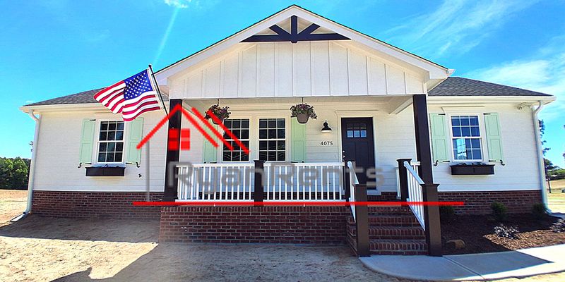 Nashville House: 4075 US-64 ALT