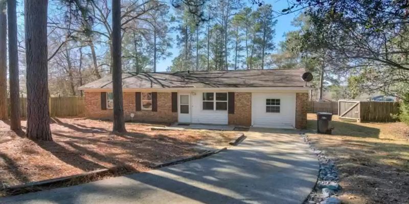 Augusta House: 3409 Arden Ct