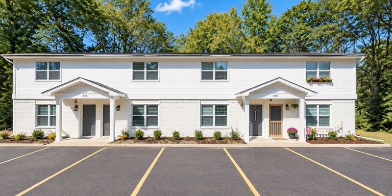 Hot Springs Apartment: 200 Keats Pl