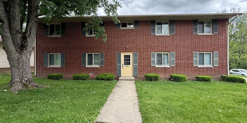 Richmond Apartment: 1921 SW E St