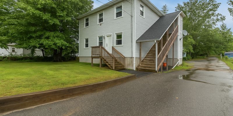 Ellsworth Apartment: 49 Foster St